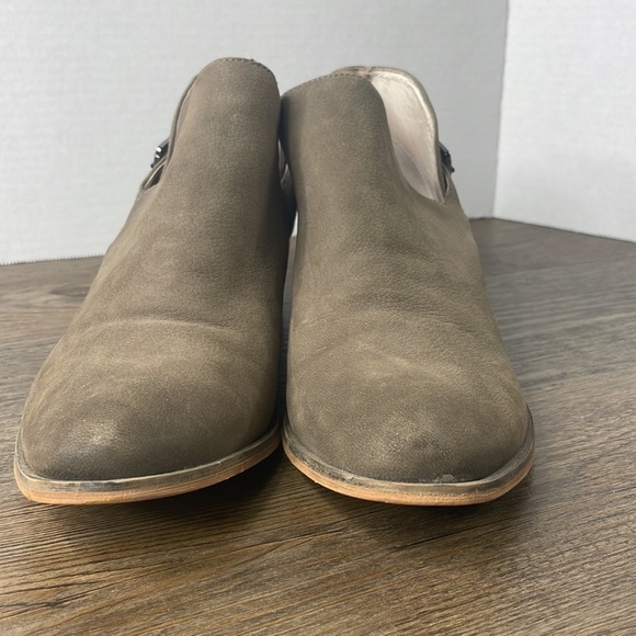 Caslon Women’s Grey Beige Ankle Bootie, size 9 - Picture 7 of 11